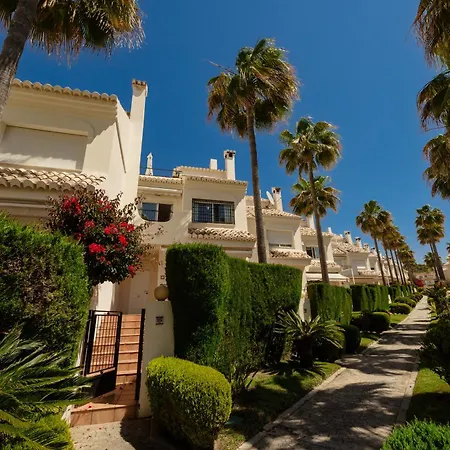 3-story Townhouse For 7, Newly Renovated, Terrace, Bbq, And Access In Arenal, Holiday home
